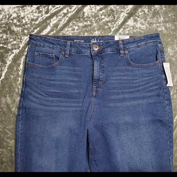 Style & Co. Boot Leg Distressed Jeans - Picture 2 of 7